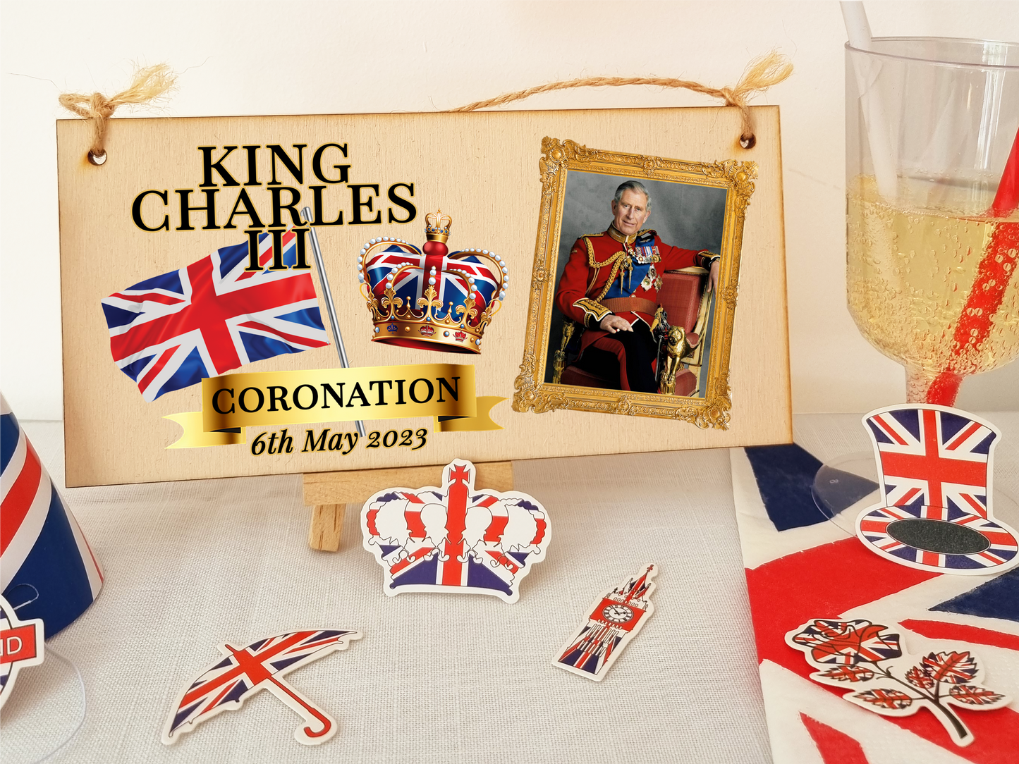 King Charles III Coronation Hanging Wooden Plaque 6th May 2023 Decorations Celebration Party Bunting Alternative Keepsake Royal Memorabilia