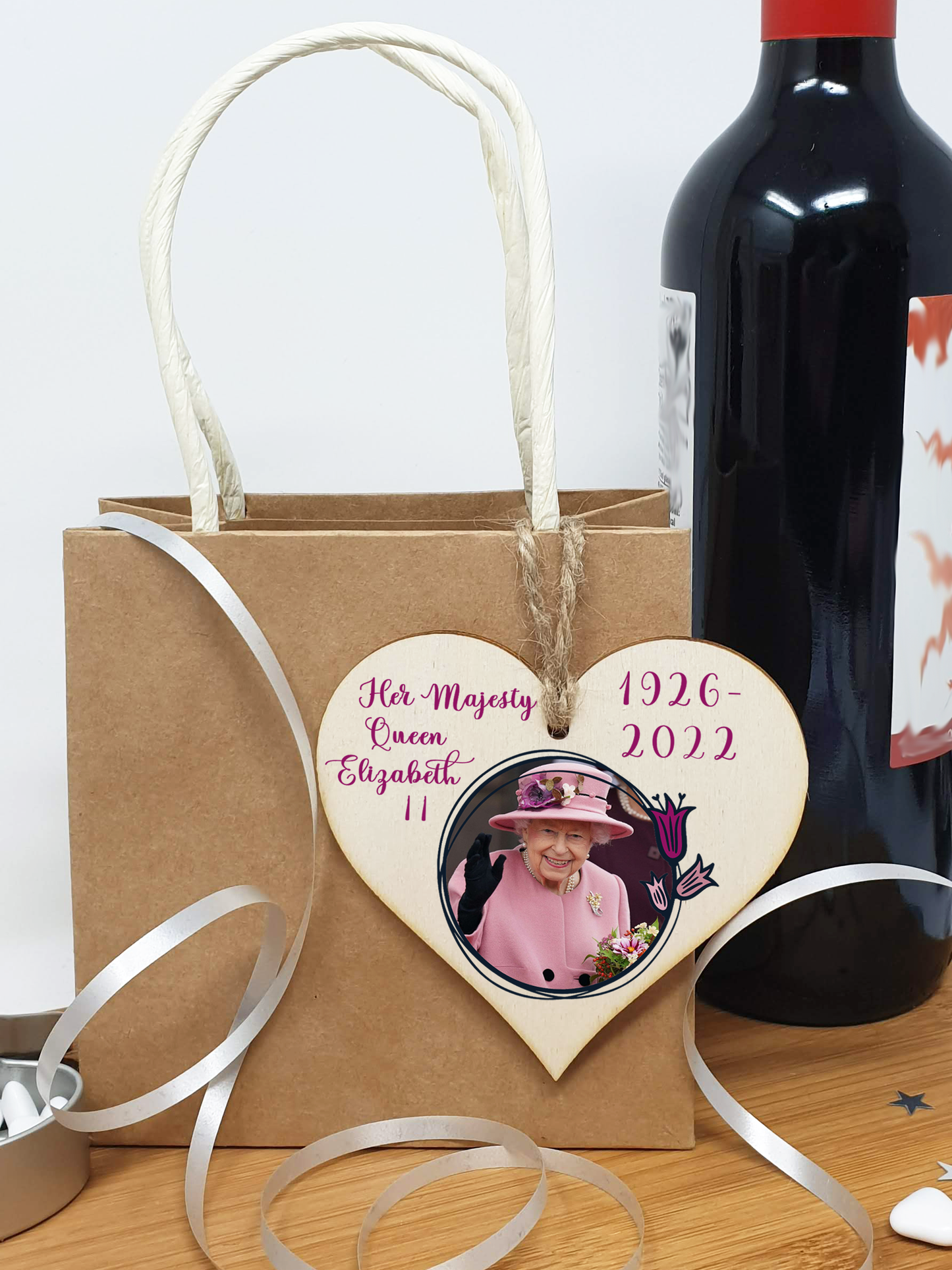 Queen Elizabeth II 1926-2022 Memorial Keepsake in Remembrance Her Majesty RIP Pink Floral Handmade Wooden Hanging Heart Plaque