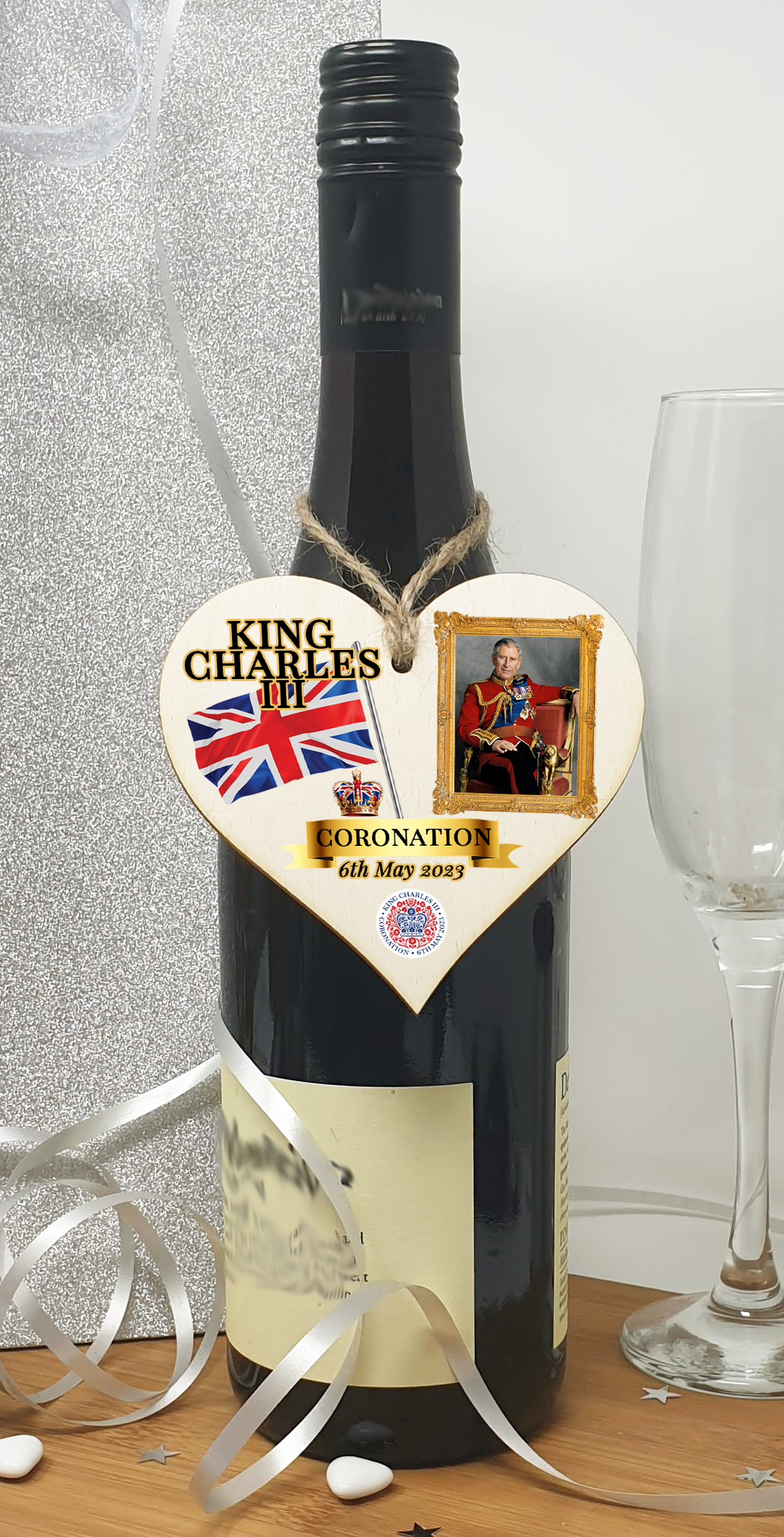 King Charles III Coronation Hanging Wooden Heart 6th May 2023 Decorations Celebration Party Bunting Alternative Keepsake Royal Memorabilia